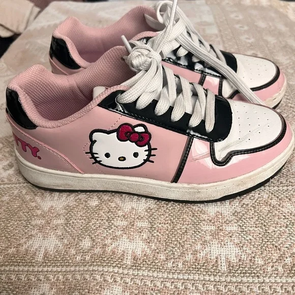 Hello kitty sneakers - Picture 2 of 5